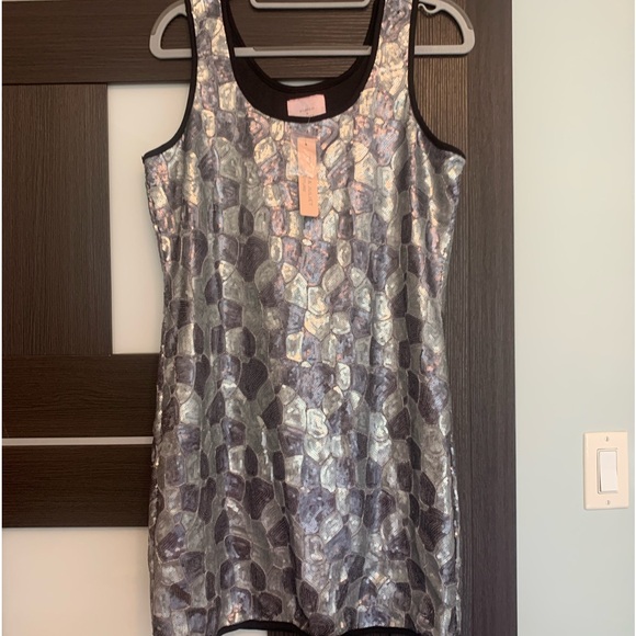 Romeo & Juliet Couture , size L - Picture 2 of 5